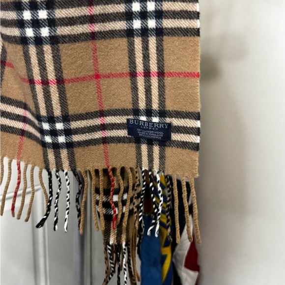 Buberry London I Vintage Nova Check Pattern Lambswool Scarf Made In England